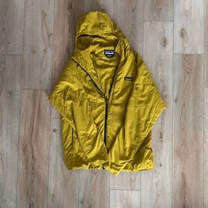 YELLOW PATAGONIA JACKET